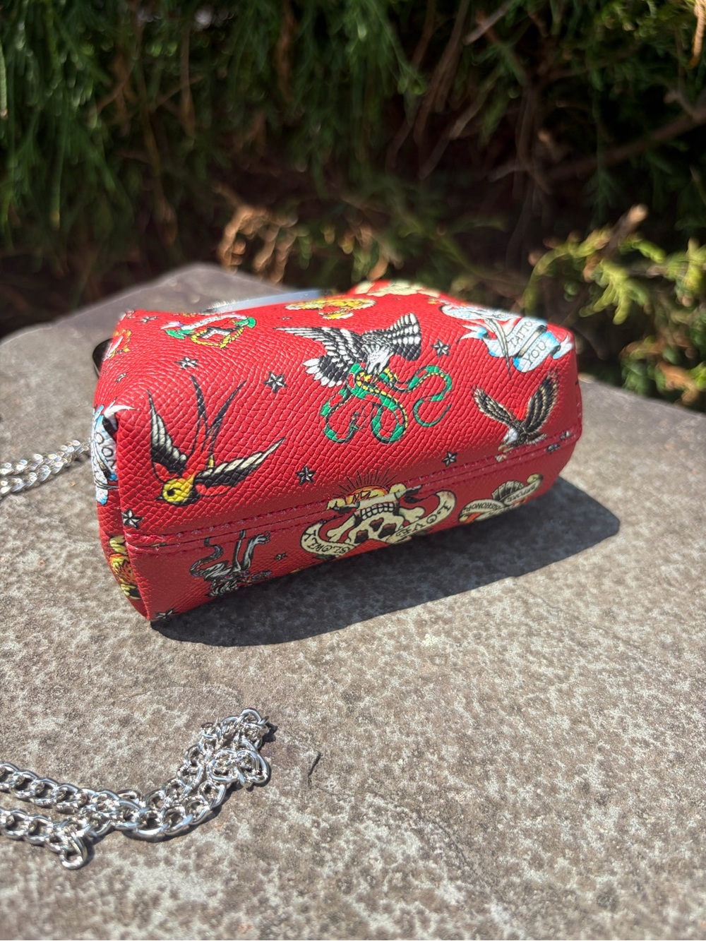 Ed Hardy Red Tattoo-Print Kiss-Lock Shoulder Bag NWT - Picture 5 of 8